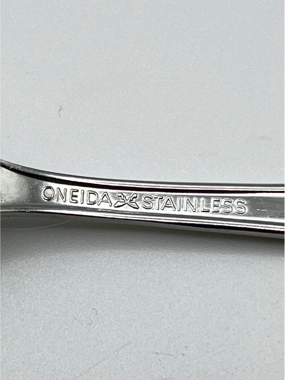 Oneida Mansion Park Stainless Flatware 3 pcs Salad Forks 3037.5